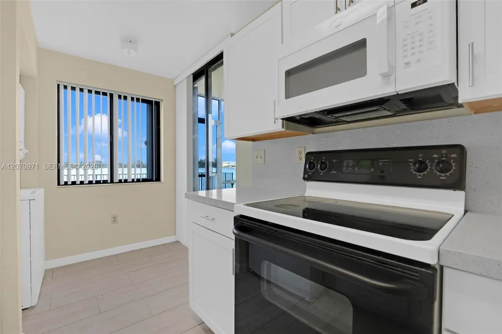 15545 Miami Lakeway N #106 Miami Lakes, FL 33014