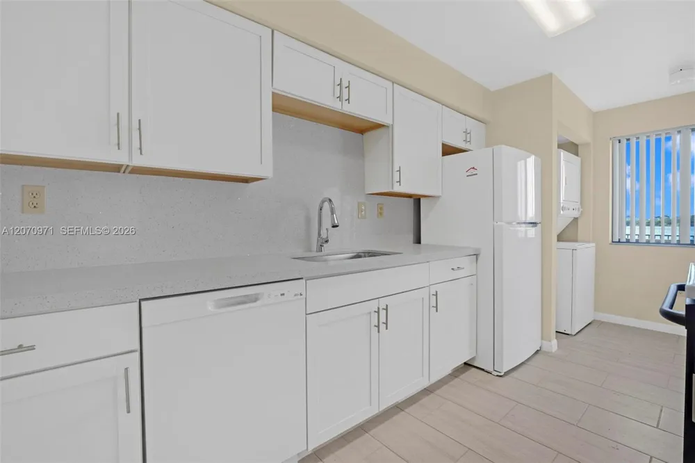 15545 Miami Lakeway N #106 Miami Lakes, FL 33014