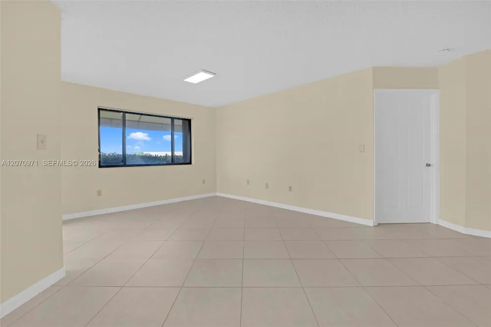 15545 Miami Lakeway N #106 Miami Lakes, FL 33014