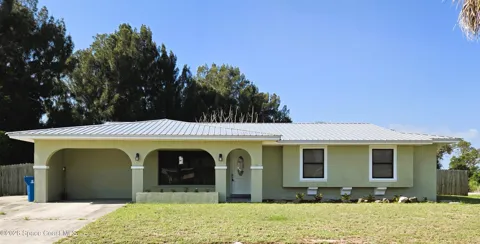 940 Bacon Circle NE
