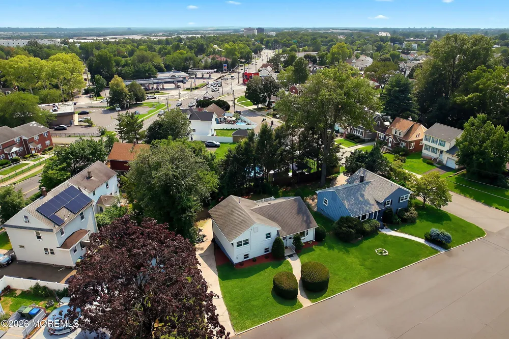 13 Glencourt Avenue Edison, NJ 08837