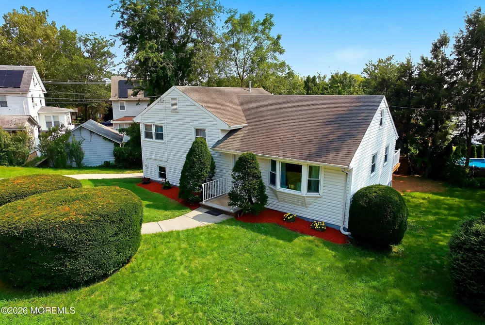 13 Glencourt Avenue Edison, NJ 08837