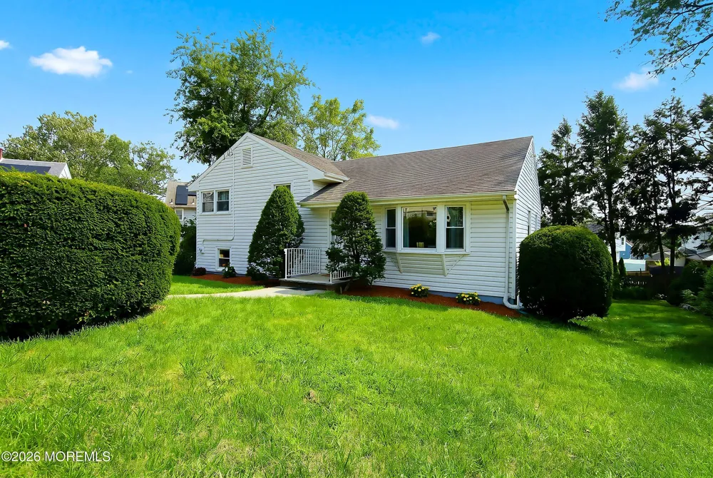 13 Glencourt Avenue Edison, NJ 08837