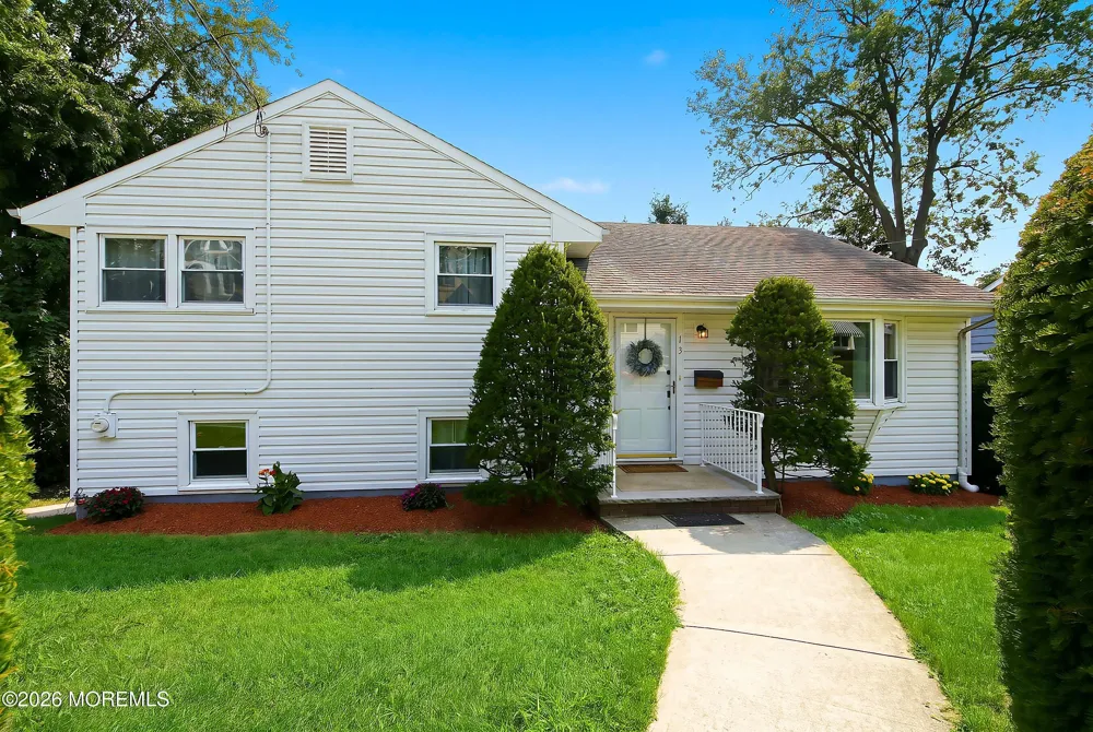 13 Glencourt Avenue Edison, NJ 08837
