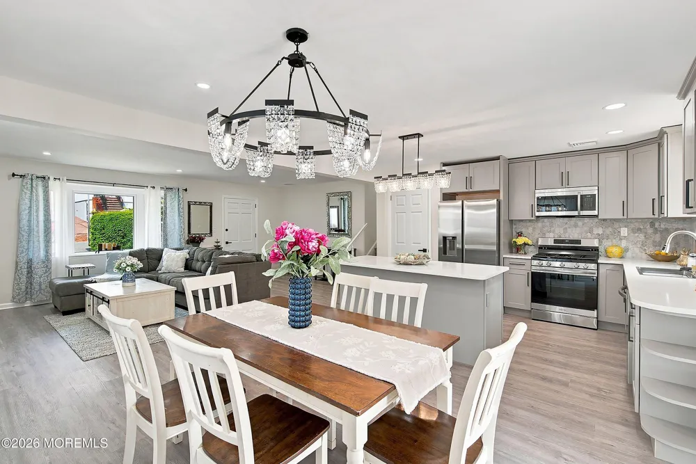 13 Glencourt Avenue Edison, NJ 08837