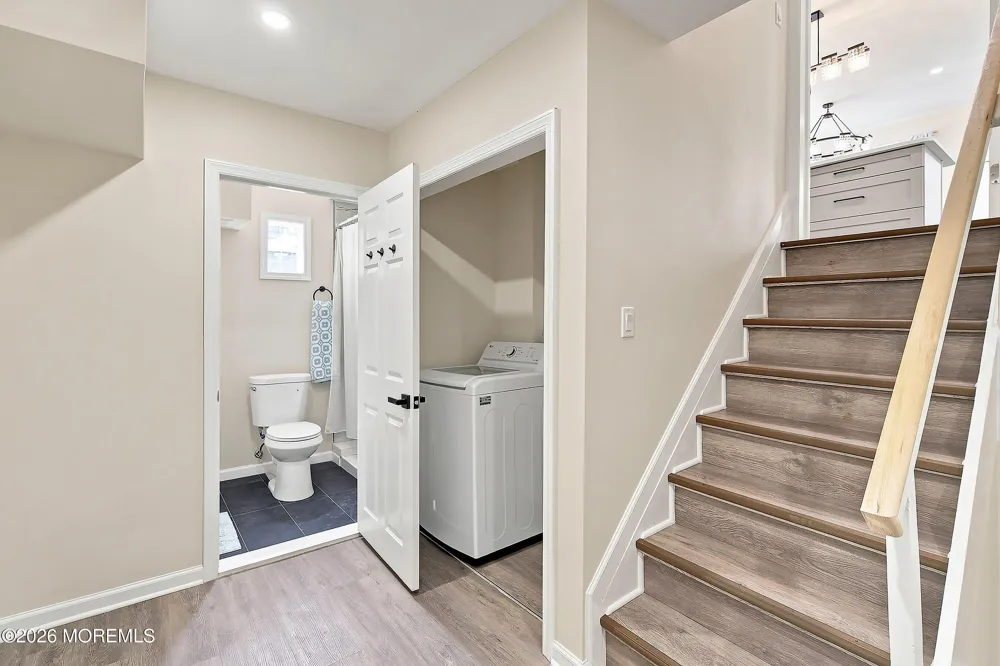 13 Glencourt Avenue Edison, NJ 08837