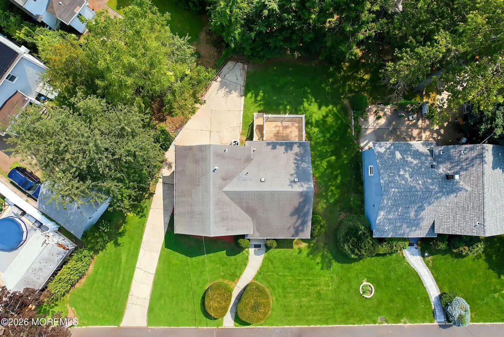 13 Glencourt Avenue Edison, NJ 08837
