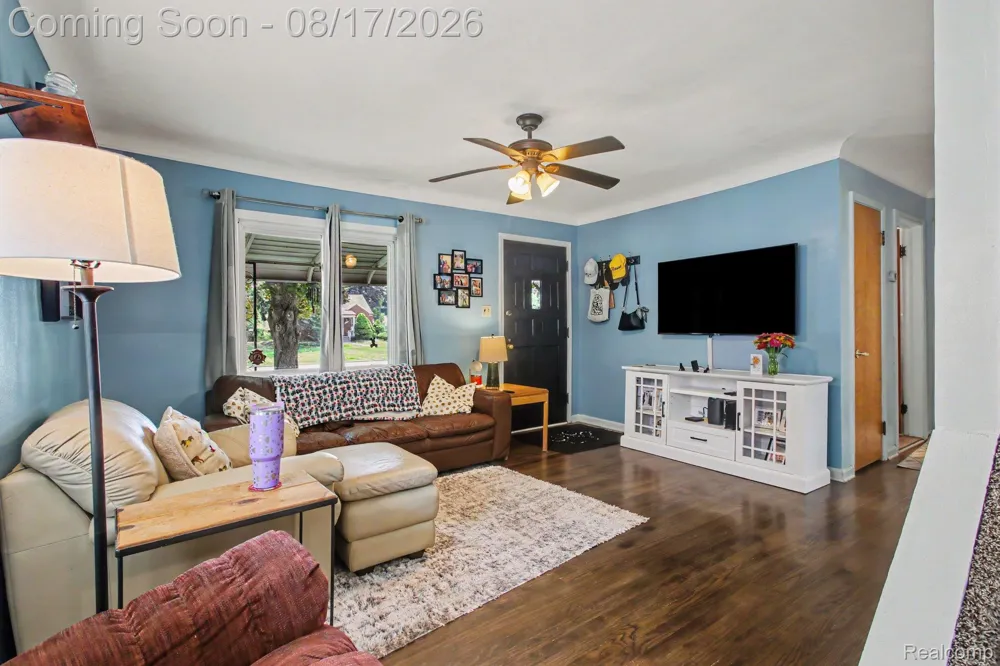 26686 Southwestern Highway Redford Charter Township, MI 48239