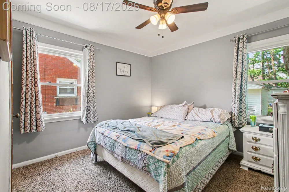 26686 Southwestern Highway Redford Charter Township, MI 48239
