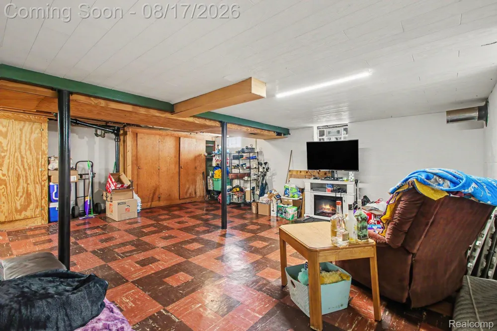 26686 Southwestern Highway Redford Charter Township, MI 48239
