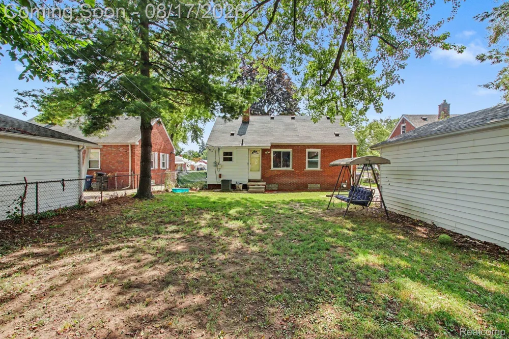 26686 Southwestern Highway Redford Charter Township, MI 48239