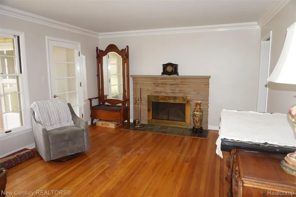 12831 Northfield Boulevard Oak Park City, MI 48237