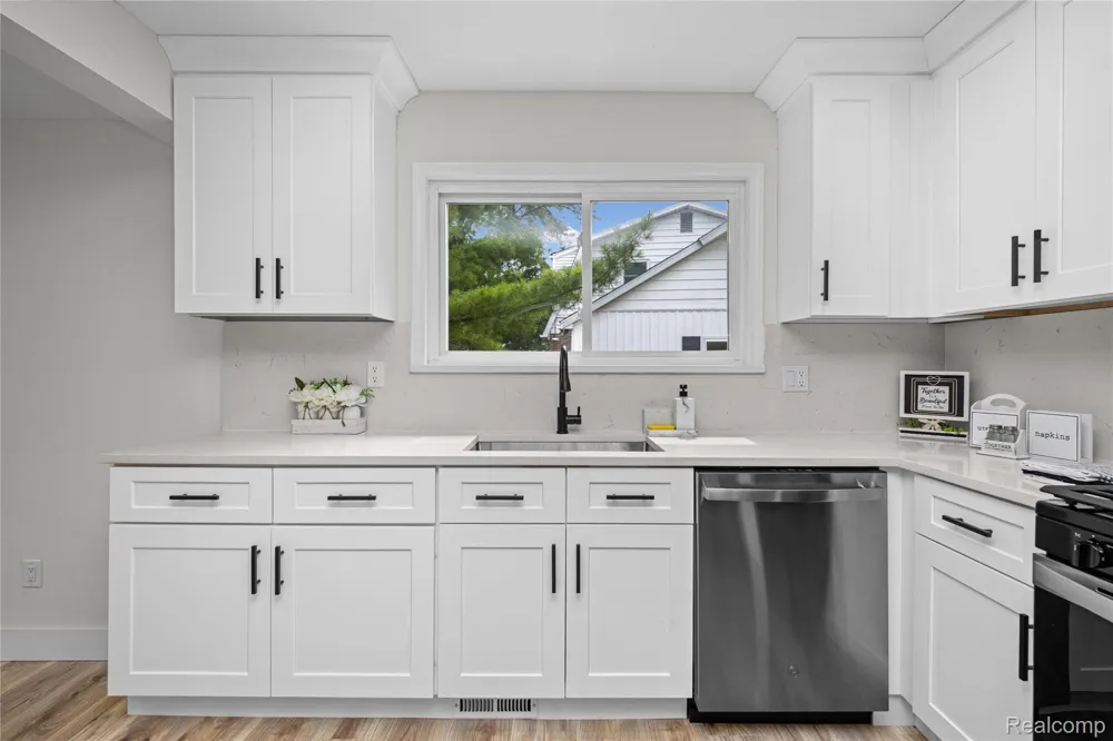 30190 Northgate Drive Southfield City, MI 48076