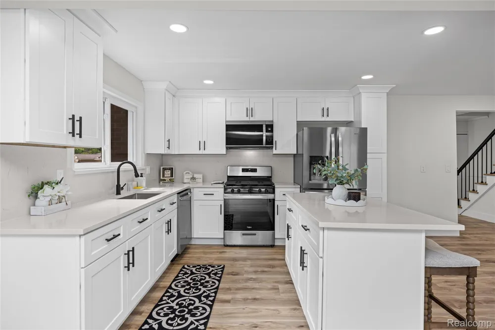 30190 Northgate Drive Southfield City, MI 48076