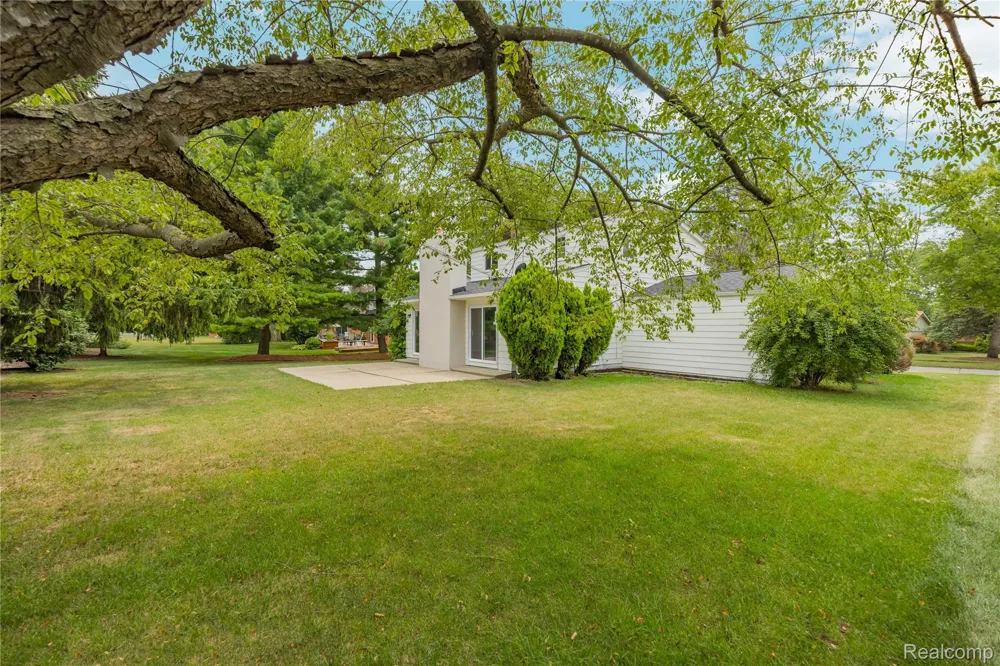 30190 Northgate Drive Southfield City, MI 48076