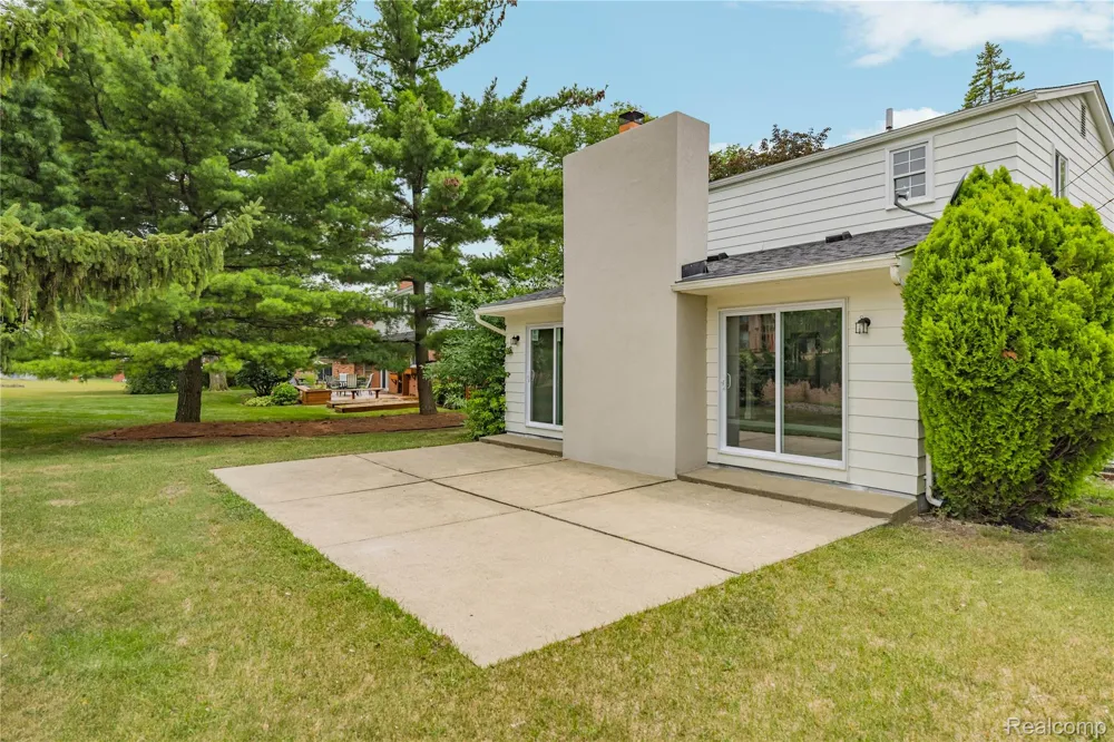 30190 Northgate Drive Southfield City, MI 48076
