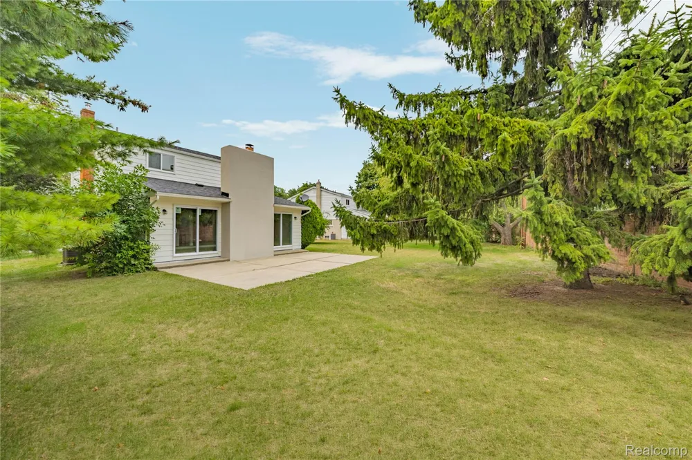 30190 Northgate Drive Southfield City, MI 48076