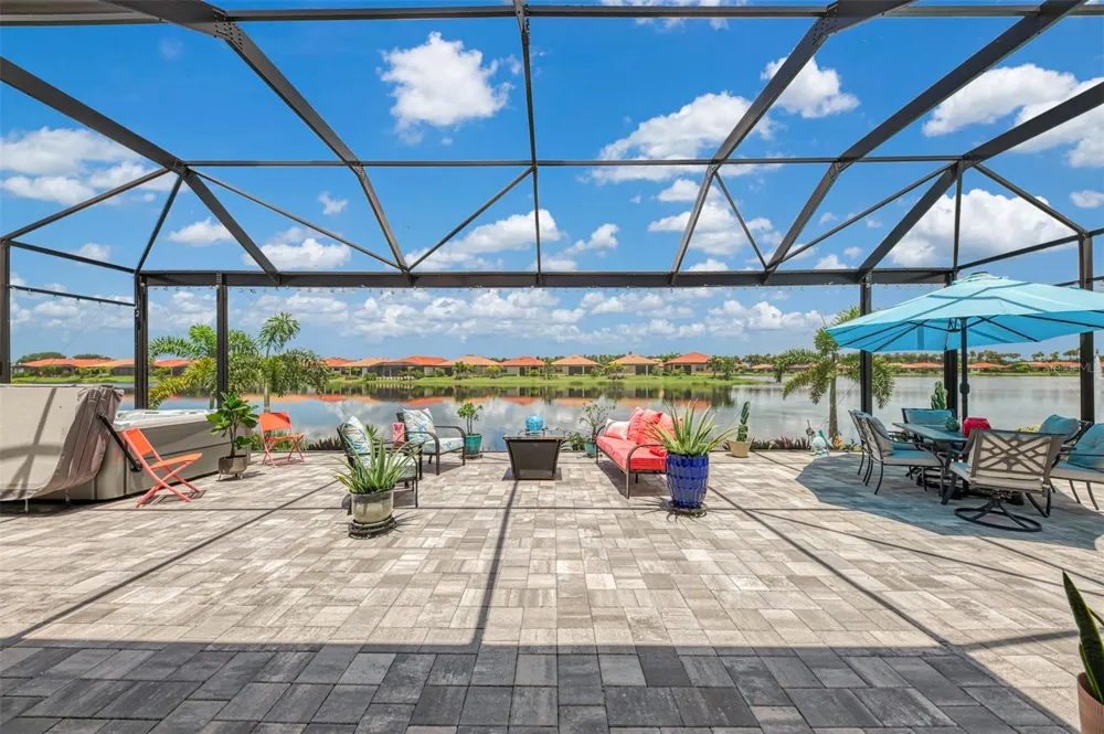 292 VILLORESI BOULEVARD North Venice, FL 34275