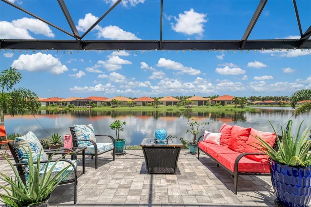 292 VILLORESI BOULEVARD North Venice, FL 34275