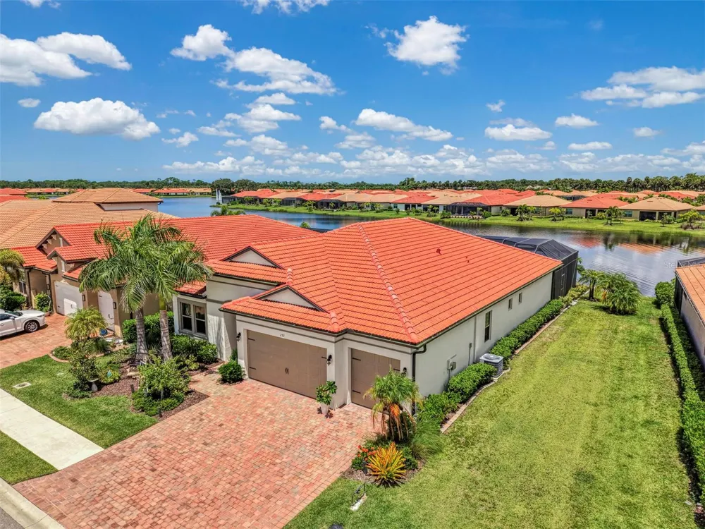 292 VILLORESI BOULEVARD North Venice, FL 34275