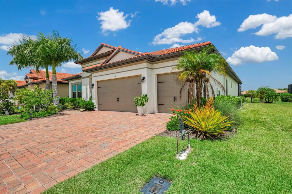 292 VILLORESI BOULEVARD North Venice, FL 34275
