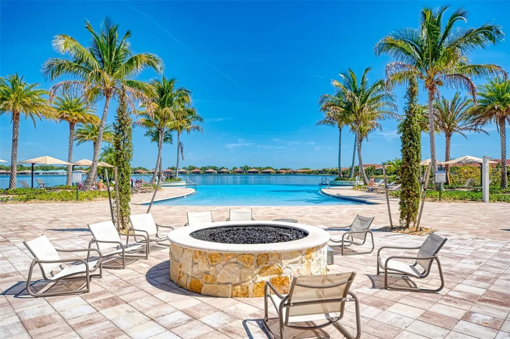 292 VILLORESI BOULEVARD North Venice, FL 34275