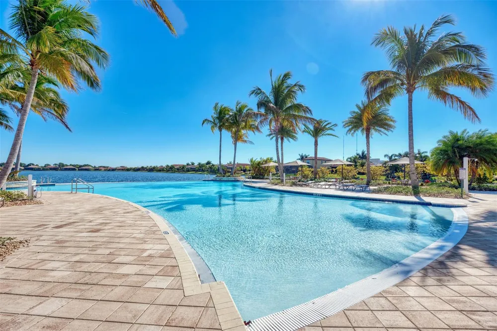 292 VILLORESI BOULEVARD North Venice, FL 34275