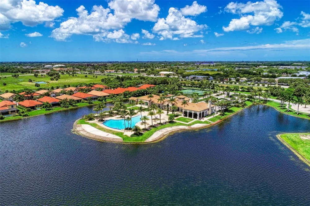 292 VILLORESI BOULEVARD North Venice, FL 34275