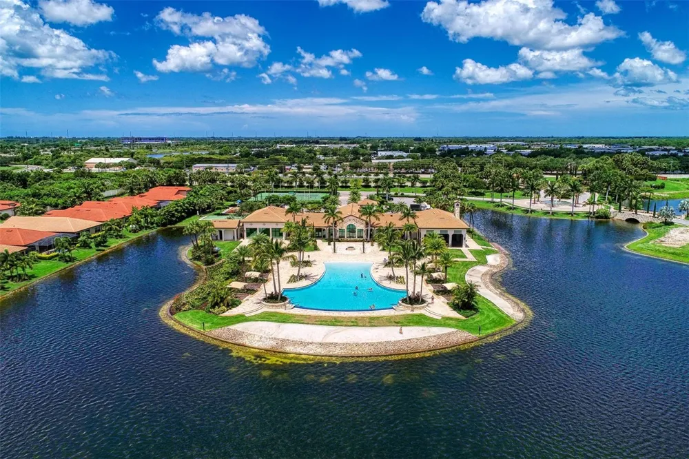 292 VILLORESI BOULEVARD North Venice, FL 34275