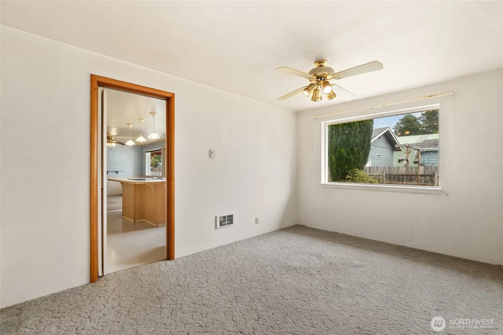 682 S Broadway Westport, WA 98595