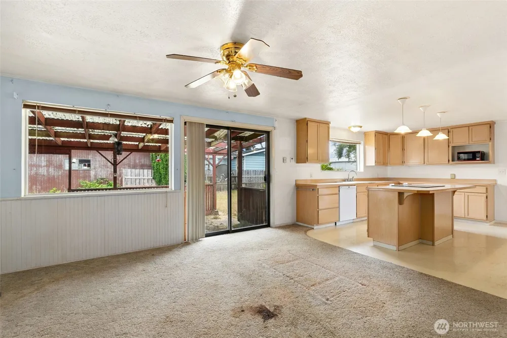 682 S Broadway Westport, WA 98595