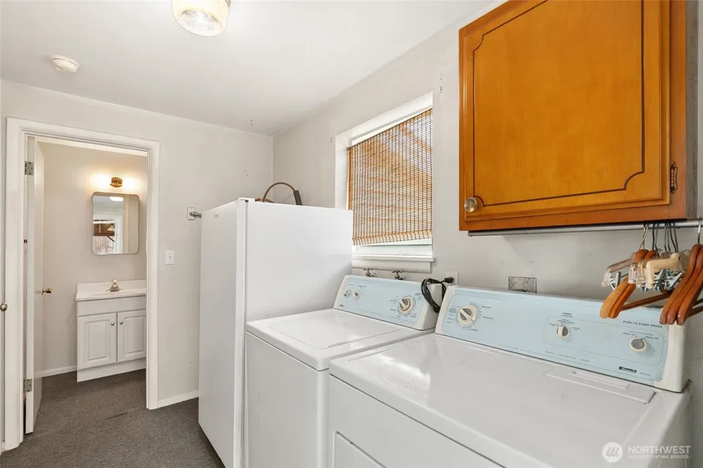 682 S Broadway Westport, WA 98595