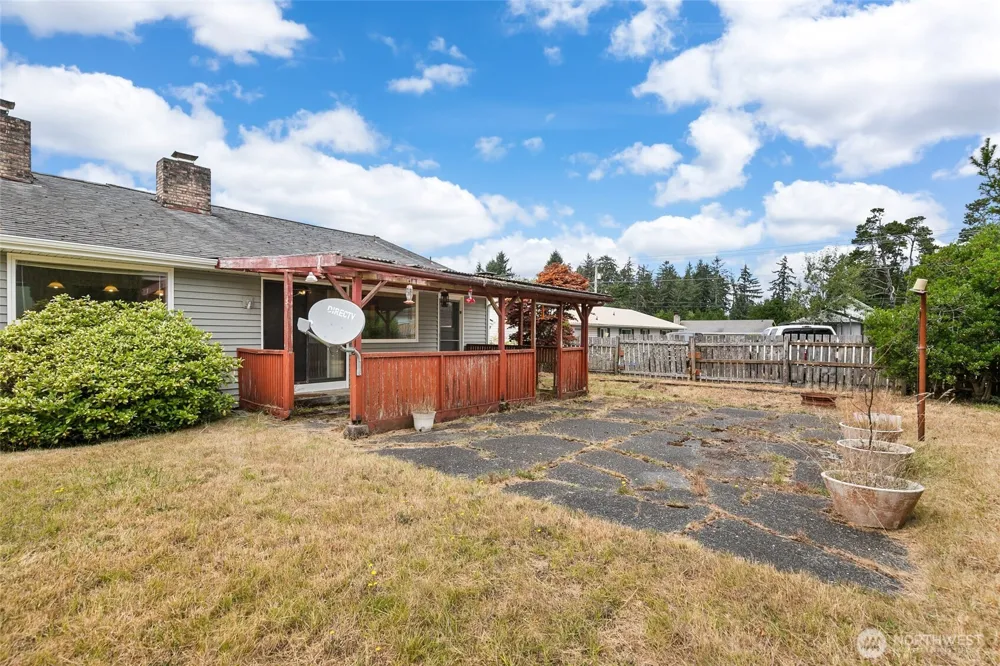 682 S Broadway Westport, WA 98595