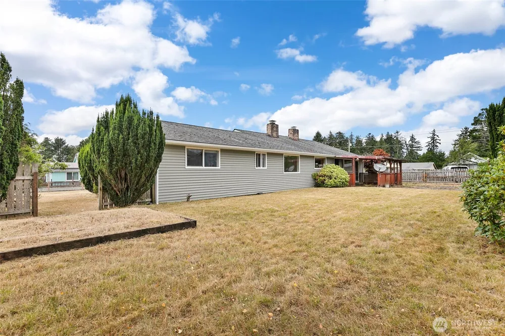 682 S Broadway Westport, WA 98595