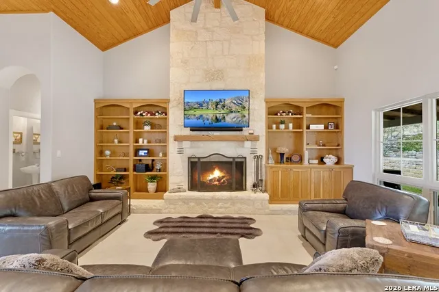 116 Homestead Park Comfort, TX 78013