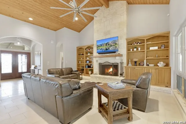 116 Homestead Park Comfort, TX 78013