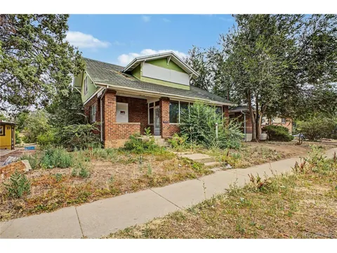 933 University Avenue