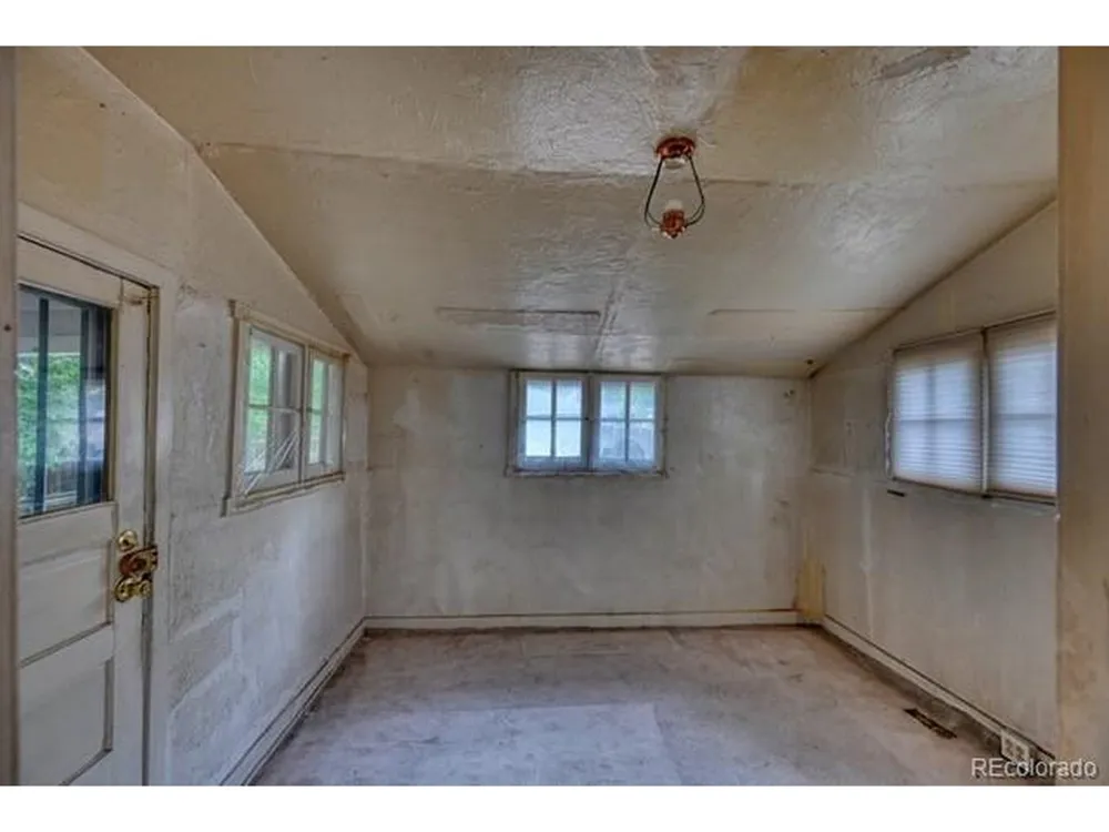 3326 W 24th Avenue Denver, CO 80211