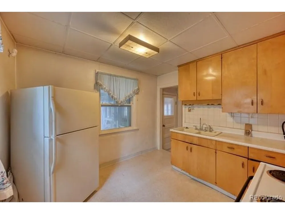 3326 W 24th Avenue Denver, CO 80211