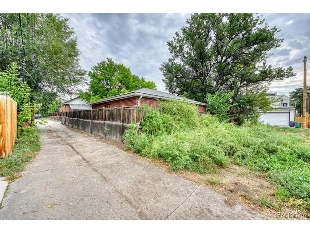3326 W 24th Avenue Denver, CO 80211