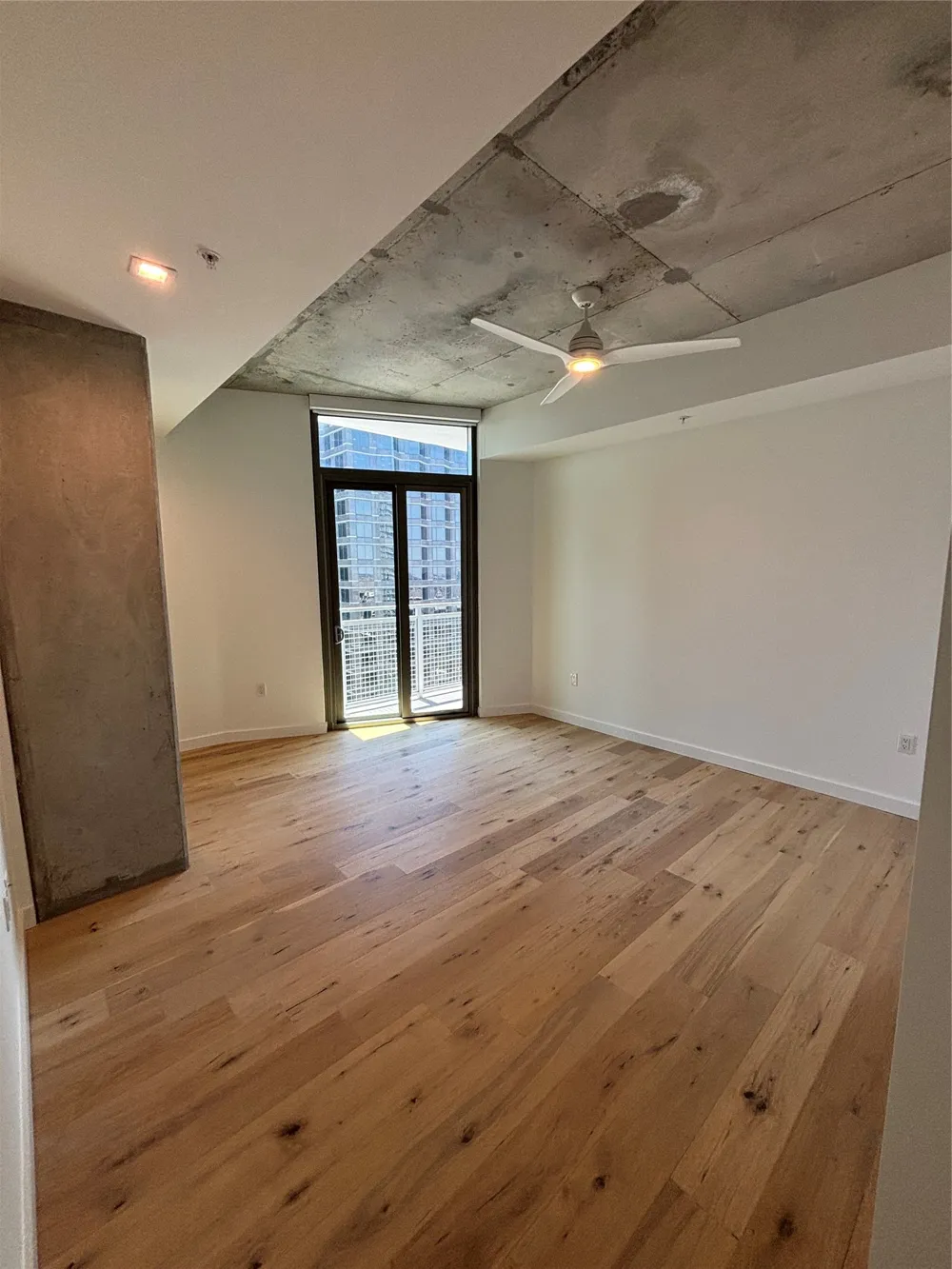 1801 Pearl Street #3912 Dallas, TX 75201