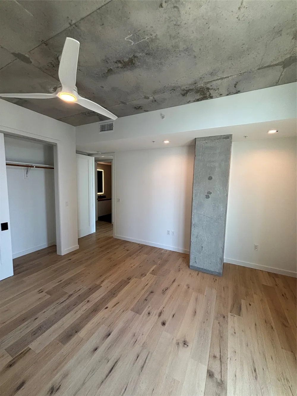 1801 Pearl Street #3912 Dallas, TX 75201
