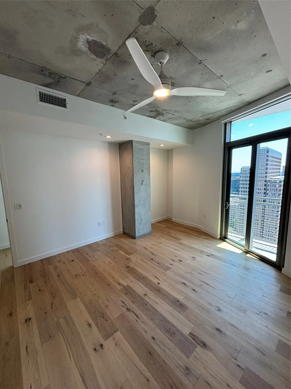 1801 Pearl Street #3912 Dallas, TX 75201