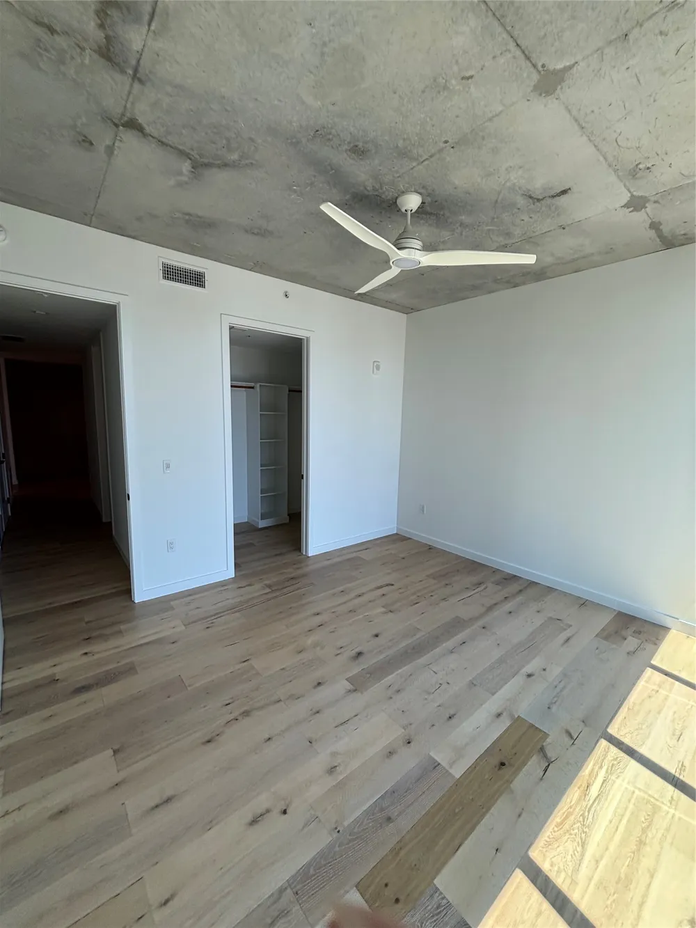 1801 Pearl Street #3912 Dallas, TX 75201