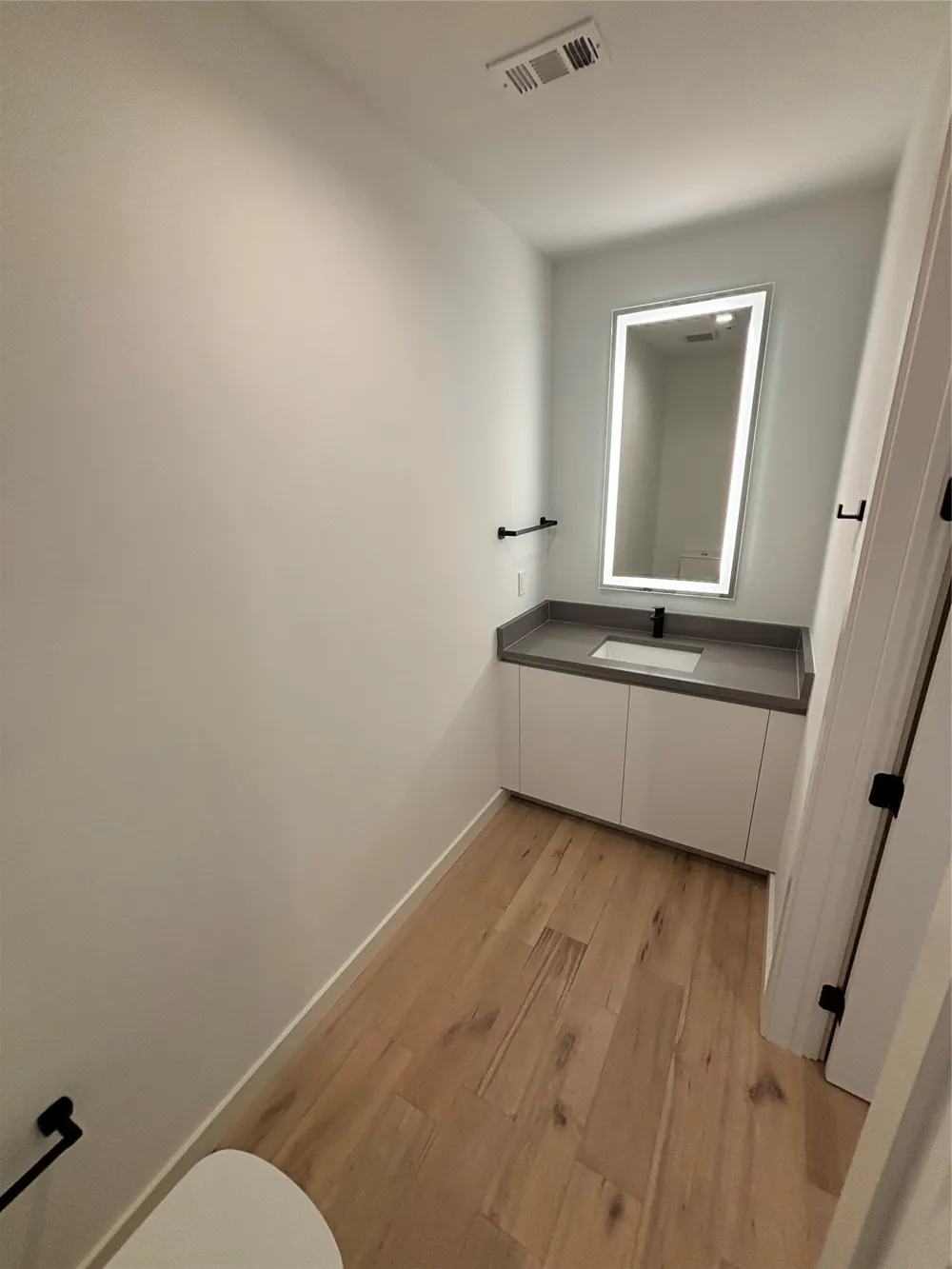 1801 Pearl Street #3912 Dallas, TX 75201