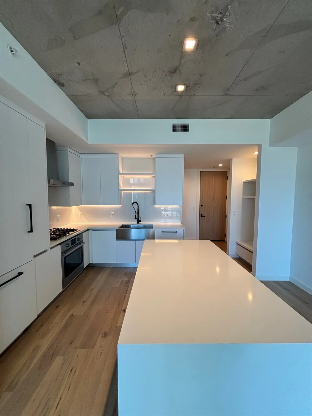 1801 Pearl Street #3912 Dallas, TX 75201