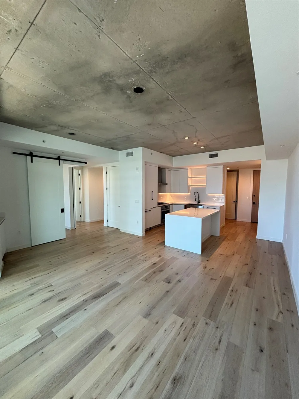 1801 Pearl Street #3912 Dallas, TX 75201