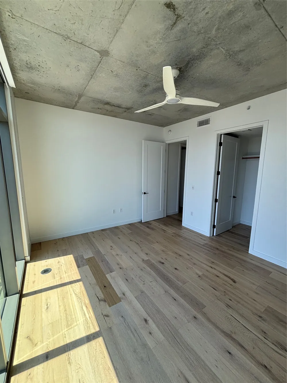1801 Pearl Street #3912 Dallas, TX 75201