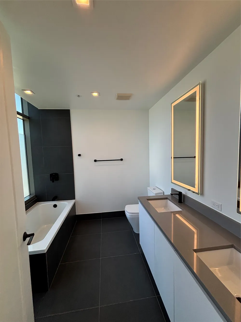 1801 Pearl Street #3912 Dallas, TX 75201