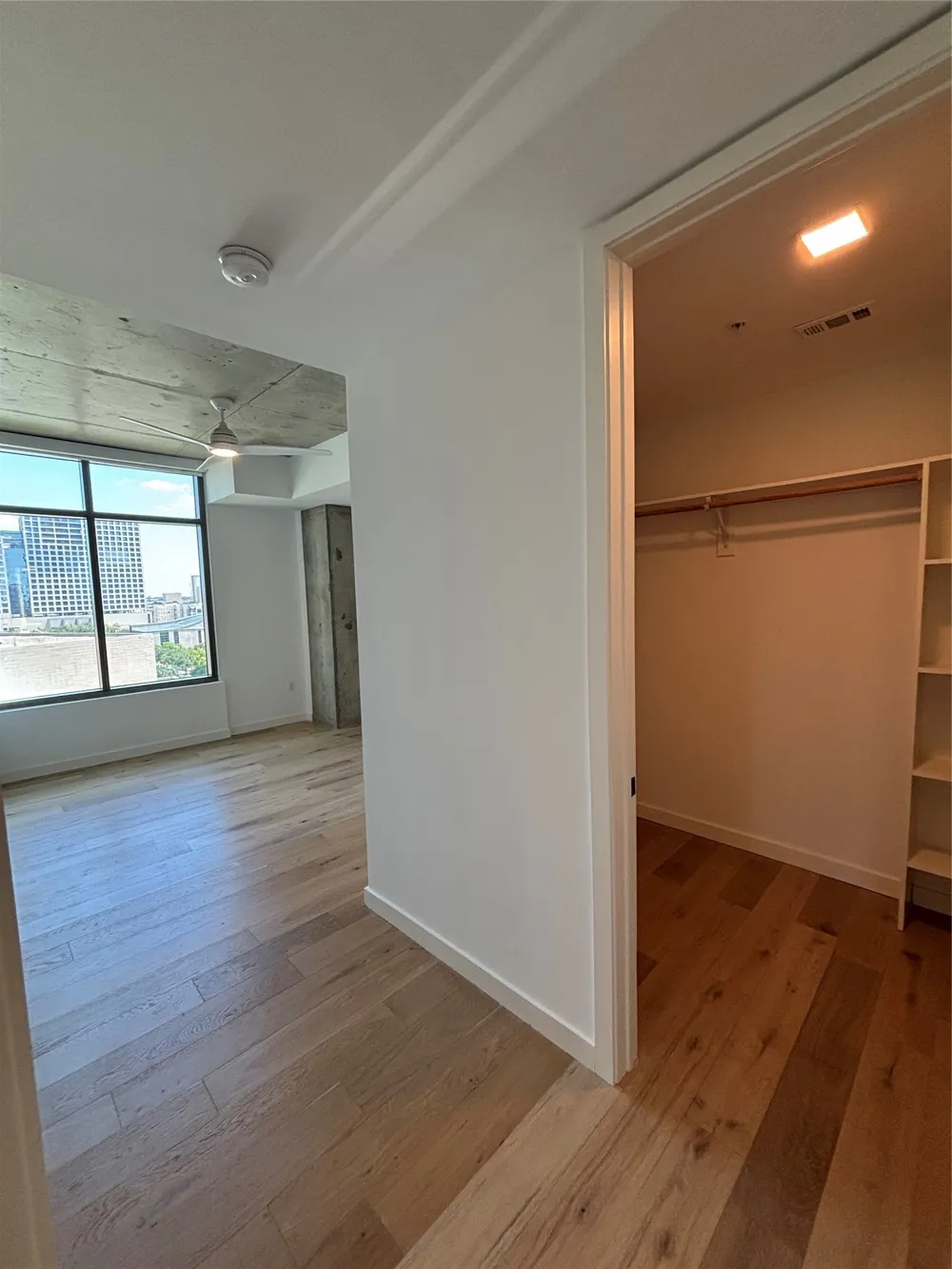 1801 Pearl Street #3912 Dallas, TX 75201